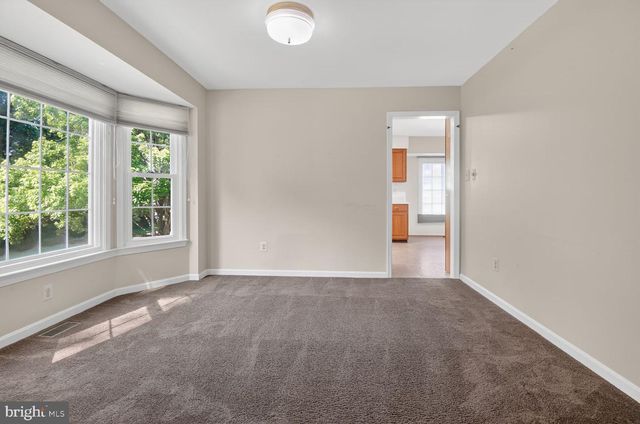 5724 FLAGLER DR, Centreville, VA 20120