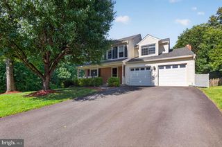 5724 FLAGLER DR, Centreville, VA 20120