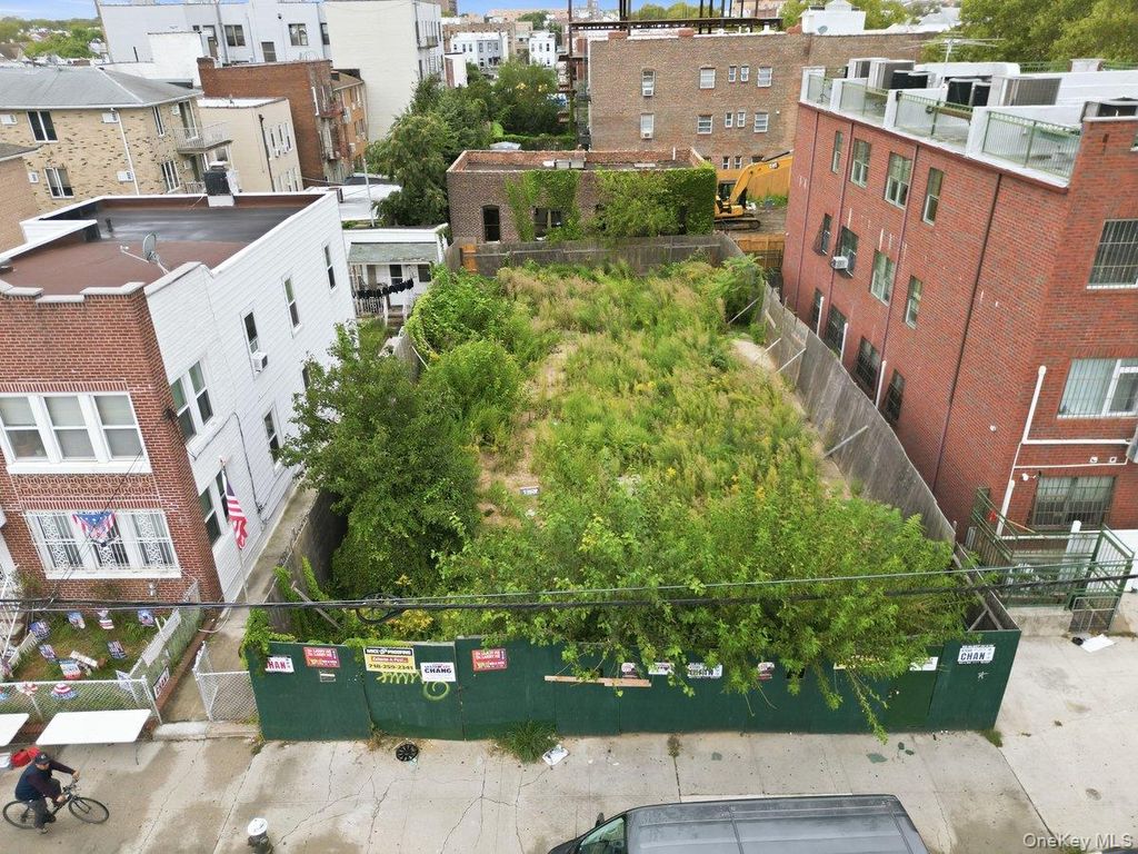 6710 15th Avenue, Brooklyn, NY 11219 — photo 2