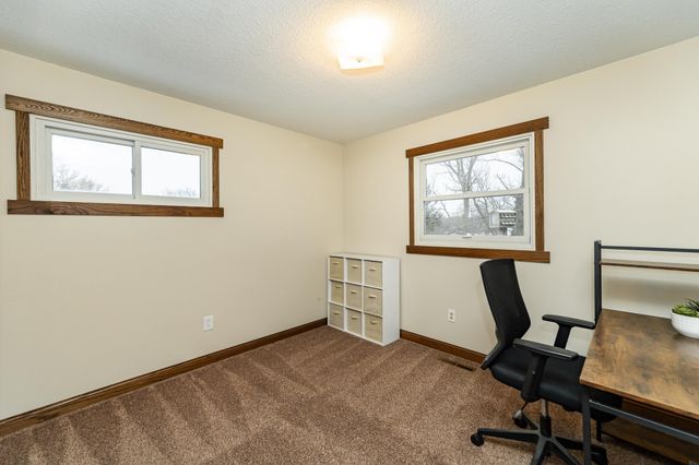 3810 1st Place NW, Rochester, MN 55901