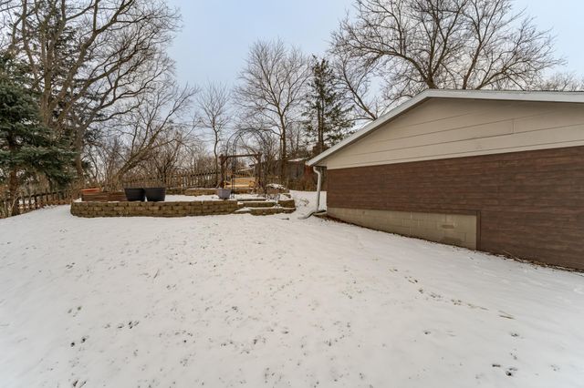 3810 1st Place NW, Rochester, MN 55901