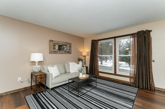 3810 1st Place NW, Rochester, MN 55901