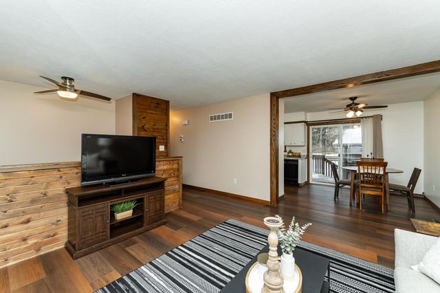 3810 1st Place NW, Rochester, MN 55901