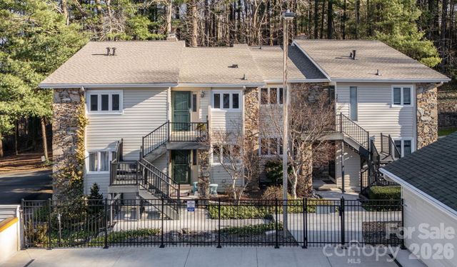 321 Britton Creek Drive, Hendersonville, NC 28791