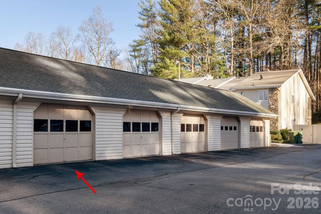 321 Britton Creek Drive, Hendersonville, NC 28791