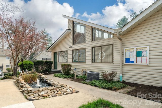 321 Britton Creek Drive, Hendersonville, NC 28791