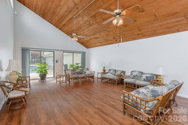 321 Britton Creek Drive, Hendersonville, NC 28791