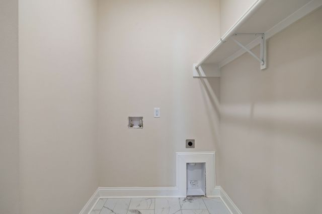 551 Skyview Dr, Ashland City, TN 37015