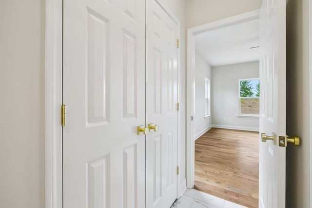 551 Skyview Dr, Ashland City, TN 37015