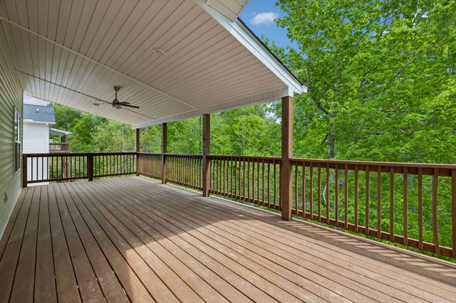 551 Skyview Dr, Ashland City, TN 37015