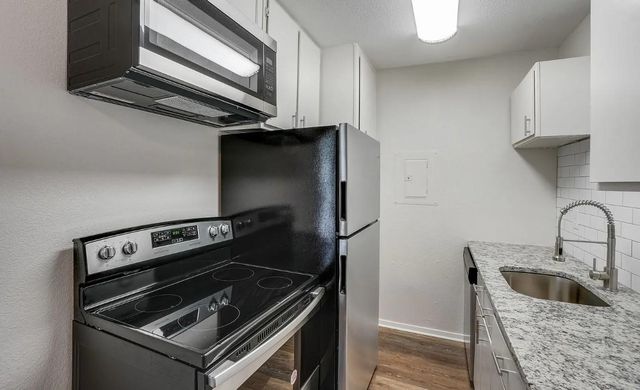 1105 UTA Boulevard 106, Arlington, TX 76013