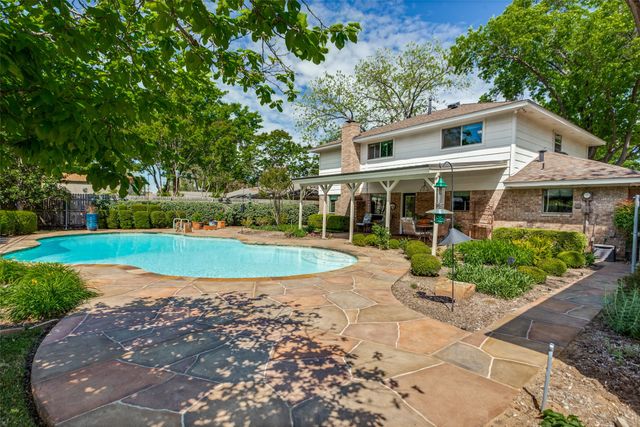 1911 Lakeside Drive, Arlington, TX 76013