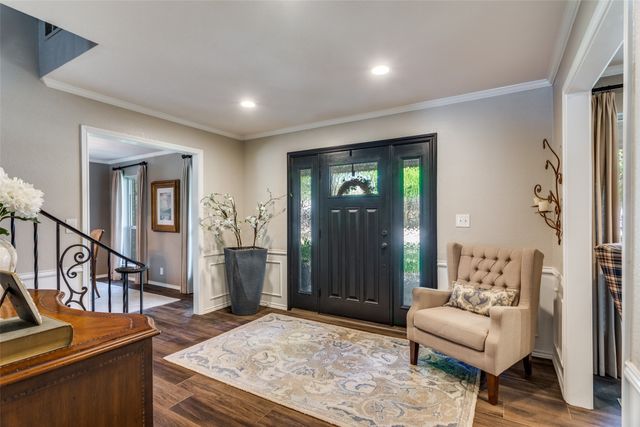 1911 Lakeside Drive, Arlington, TX 76013