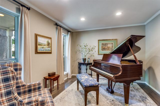 1911 Lakeside Drive, Arlington, TX 76013