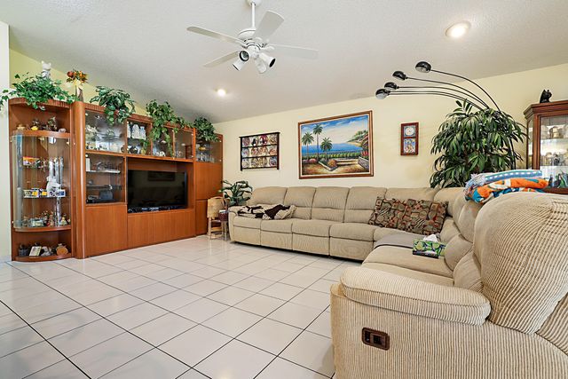 4900 NW 100TH Terrace, Coral Springs, FL 33076