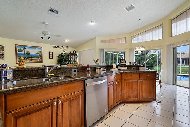 4900 NW 100TH Terrace, Coral Springs, FL 33076