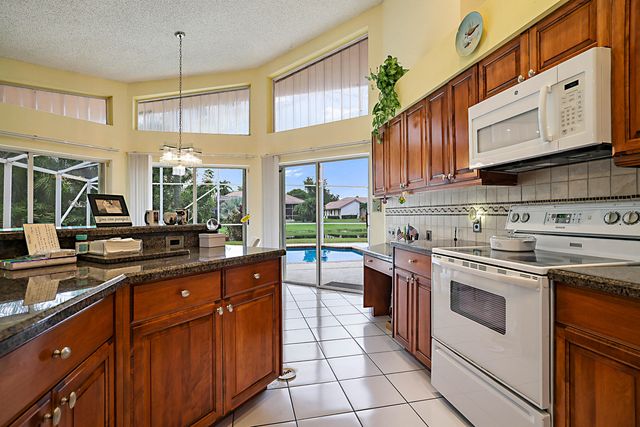 4900 NW 100TH Terrace, Coral Springs, FL 33076