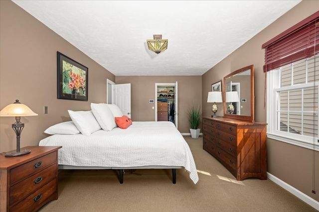 9 Hillando Dr, Shrewsbury, MA 01545
