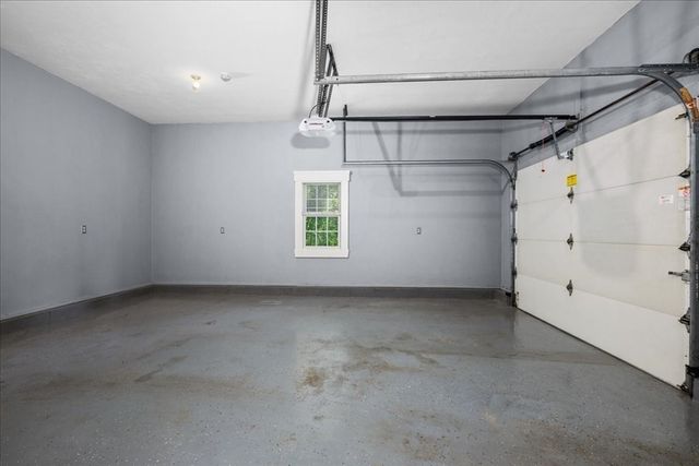 9 Hillando Dr, Shrewsbury, MA 01545