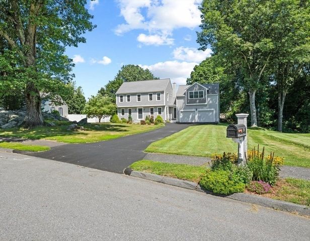 9 Hillando Dr, Shrewsbury, MA 01545