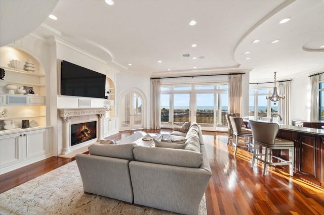 1040 ELDORADO AVENUE, Clearwater Beach, FL 33767