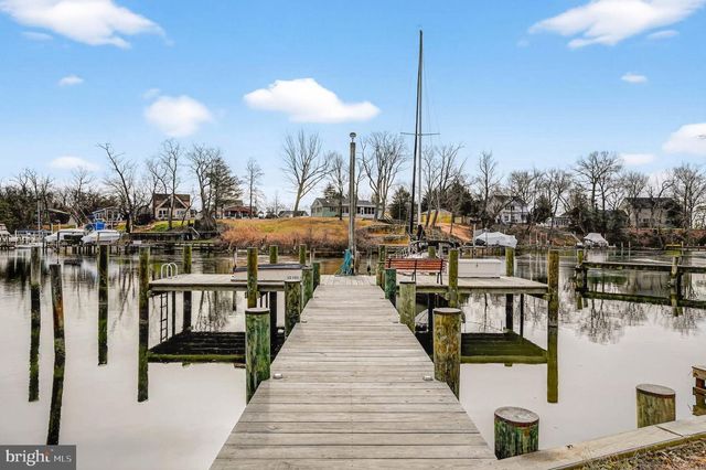 333 STURTONS LN, Pasadena, MD 21122