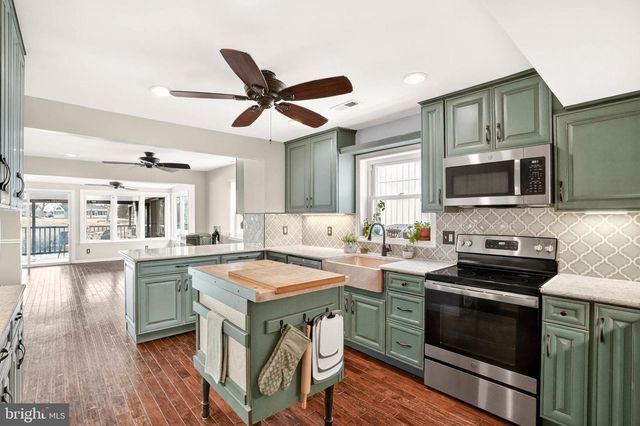 333 STURTONS LN, Pasadena, MD 21122