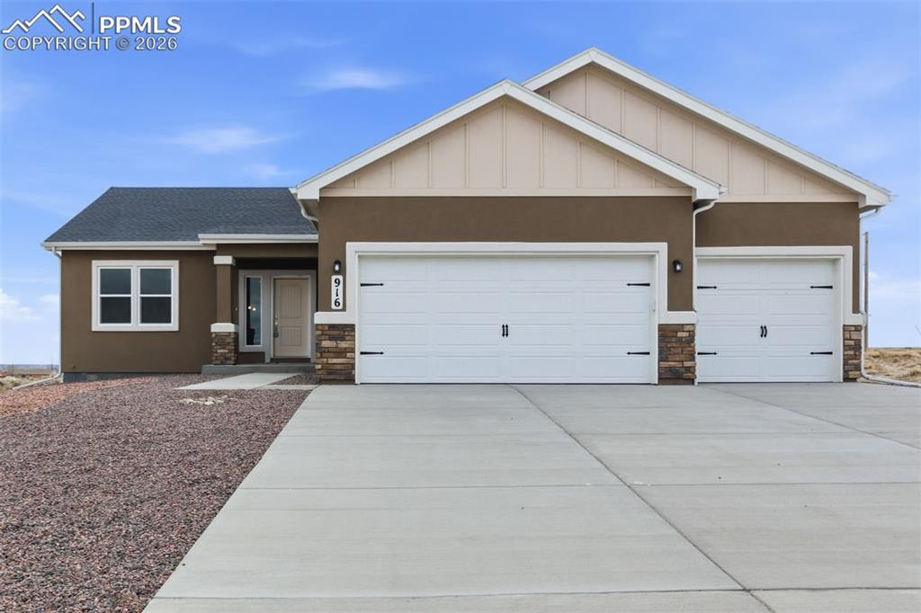 916 E Platteville Boulevard, Pueblo West, CO 81007