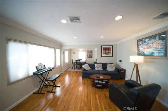 10841 Cantlay, Sun Valley, CA 91352