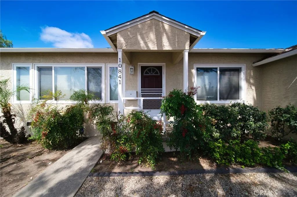 10841 Cantlay, Sun Valley, CA 91352