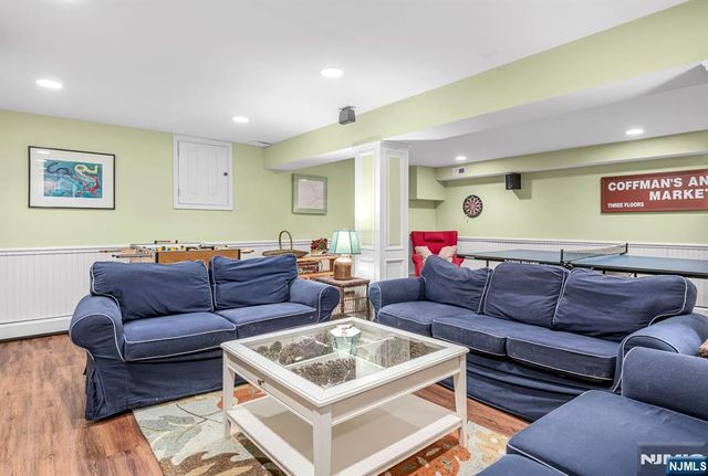 220 Ottowa Lane, Franklin Lakes, NJ 07417