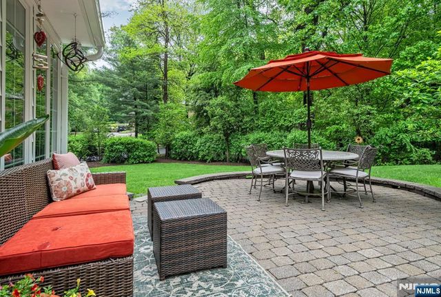 220 Ottowa Lane, Franklin Lakes, NJ 07417