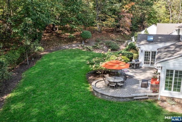 220 Ottowa Lane, Franklin Lakes, NJ 07417