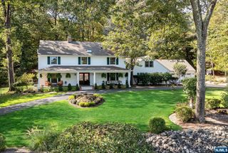 220 Ottowa Lane, Franklin Lakes, NJ 07417