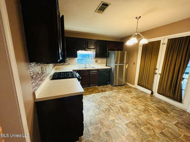 248 Kimbrough Drive, Jackson, MS 39204