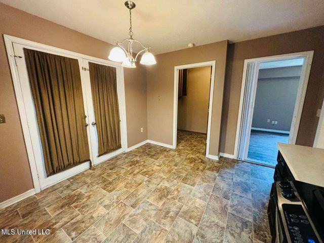 248 Kimbrough Drive, Jackson, MS 39204