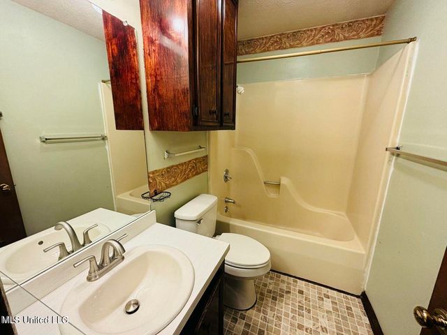 248 Kimbrough Drive, Jackson, MS 39204