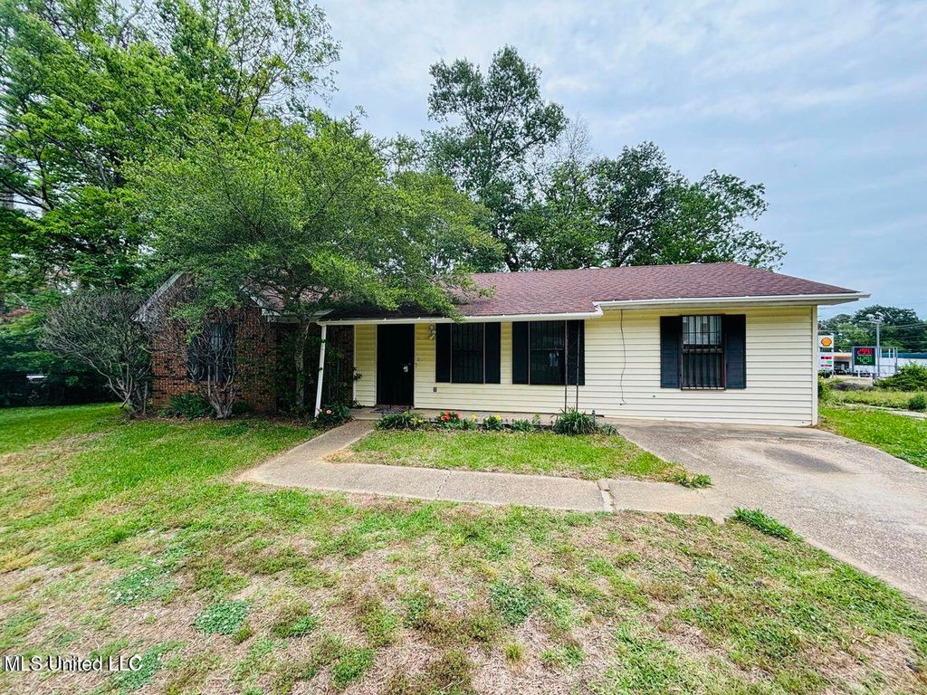 248 Kimbrough Drive, Jackson, MS 39204