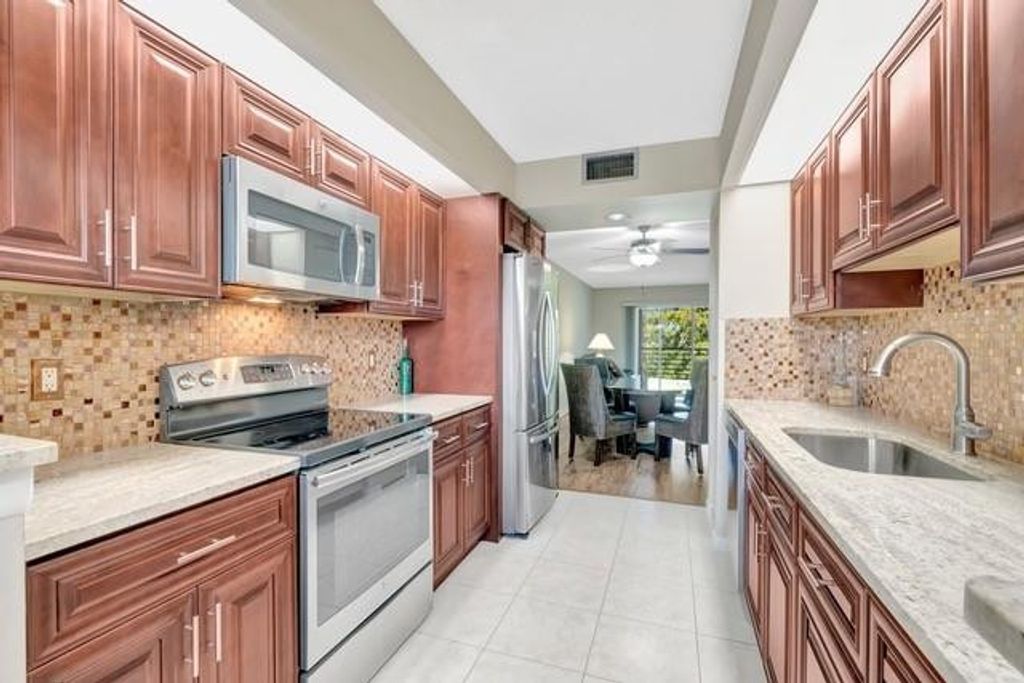 1603 Abaco Drive G4, Coconut Creek, FL 33066