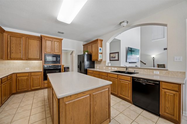 8010 Kings Court, Rowlett, TX 75089