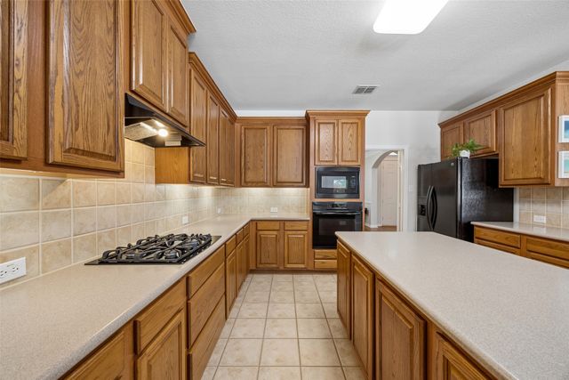 8010 Kings Court, Rowlett, TX 75089