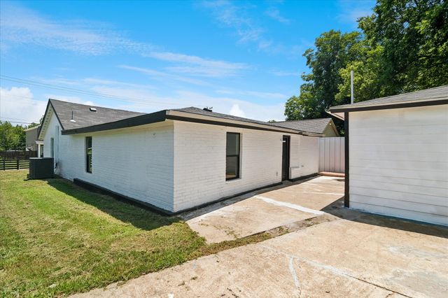 4201 Easter Avenue, Dallas, TX 75216
