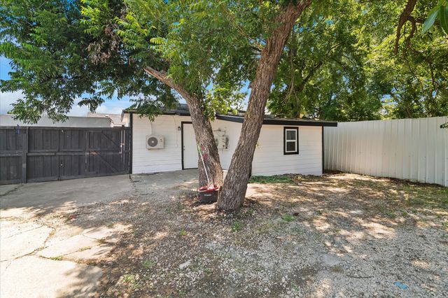 4201 Easter Avenue, Dallas, TX 75216