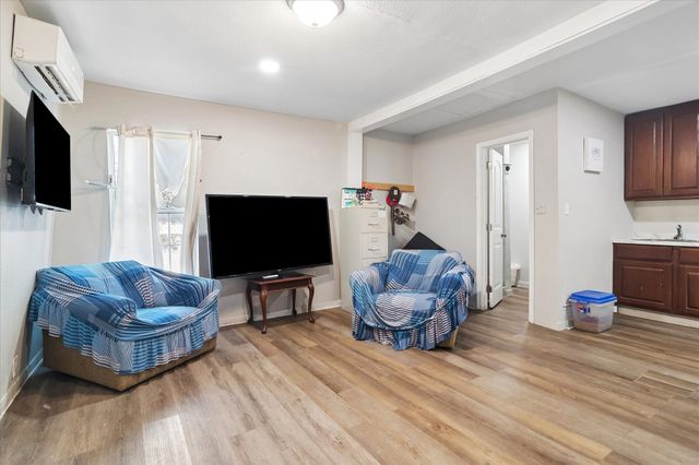 4201 Easter Avenue, Dallas, TX 75216