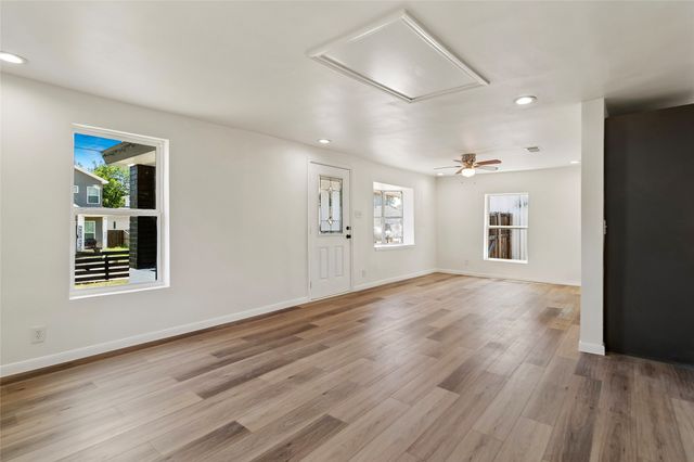 4201 Easter Avenue, Dallas, TX 75216