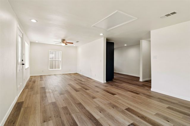 4201 Easter Avenue, Dallas, TX 75216