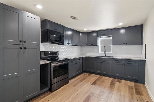 4201 Easter Avenue, Dallas, TX 75216