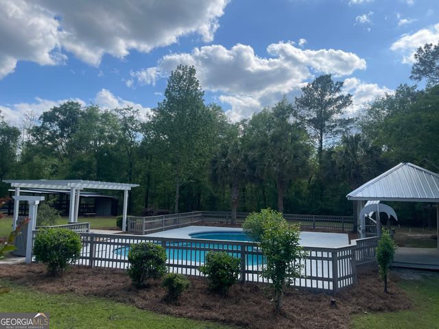 589 Old Mill Creek Road, Ellabell, GA 31308