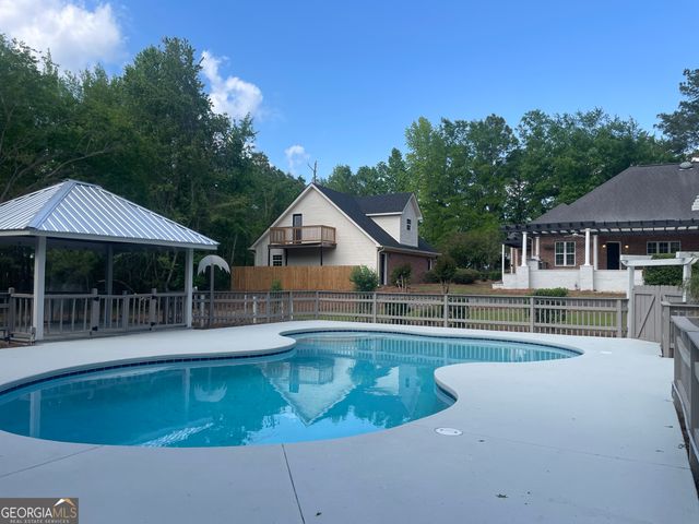 589 Old Mill Creek Road, Ellabell, GA 31308