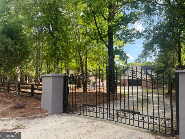 589 Old Mill Creek Road, Ellabell, GA 31308